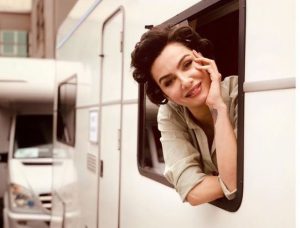 BİRCE AKALAY