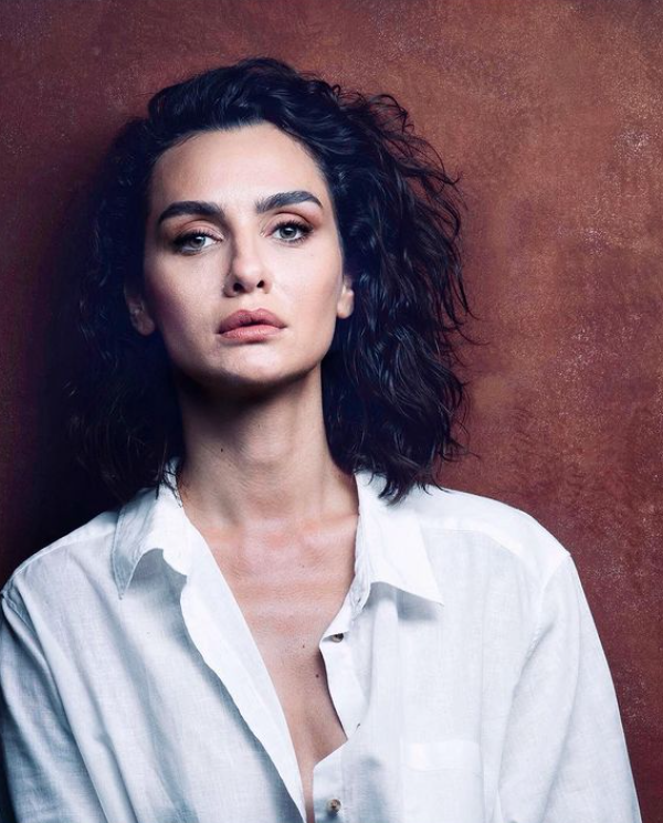 Birce Akalay’lı Mezarlık dizisine flaş oyuncular