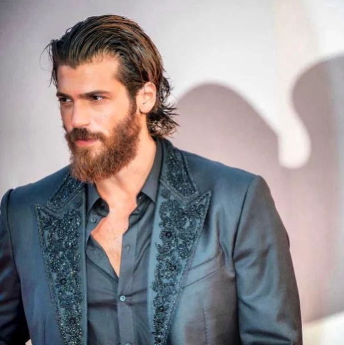 Can Yaman’dan İtalya’da sosyal sorumluluk projesi