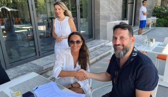 Hülya Avşar’dan milyonluk anlaşma