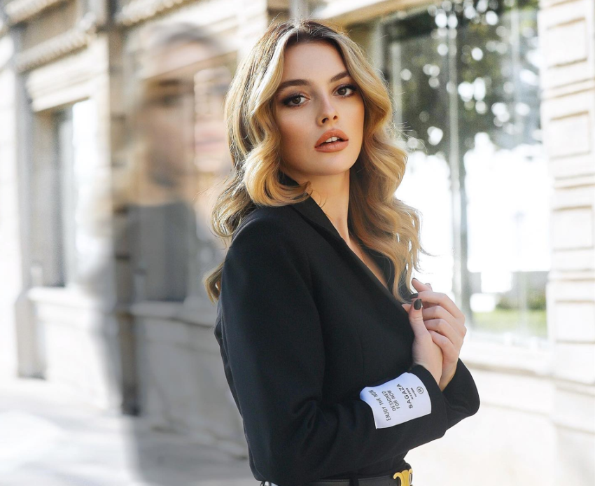 Melis Sezen “Bir Cumhuriyet Şarkısı”nda Salih Bademci’nin partneri oldu