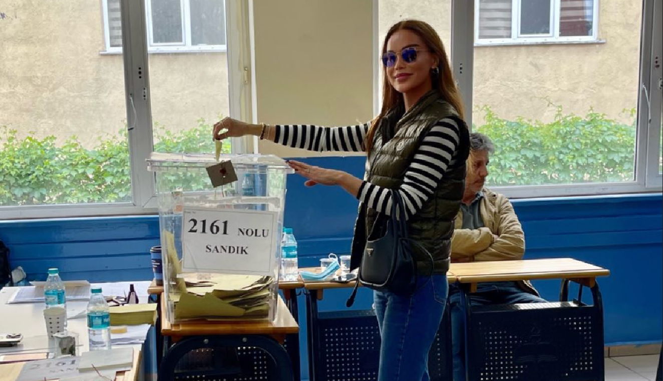 Ebru Şallı ile eşi Uğur Akkuş’un sandıkta yolları ayrıldı