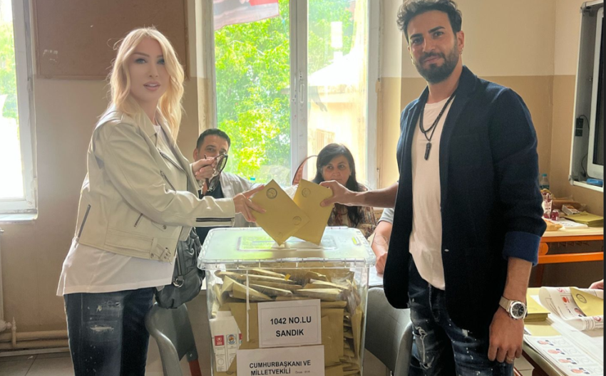 Seda Sayan ve eşi oylarını sandığa beraber attı