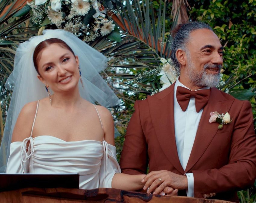 Geçen hafta Selim Bayraktar’la evlenen Emel Karaköse modaya uydu