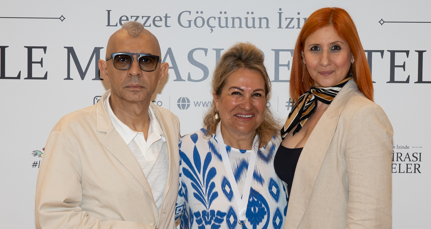 Okan Bayülgen’den sevgilisi Selin Atasoy’a destek