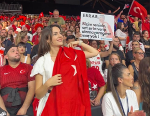 yağmur tanrsevsin