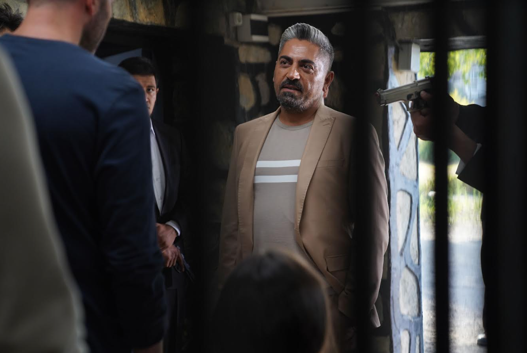 Kuruluş Osman’a veda eden Bülent Polat “Yan Oda” dizisinde
