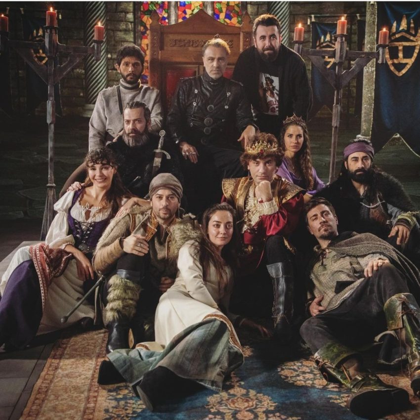 Ebru Şahin ve Çağlar Ertuğrul’lu Prens dizisinden ilk kare