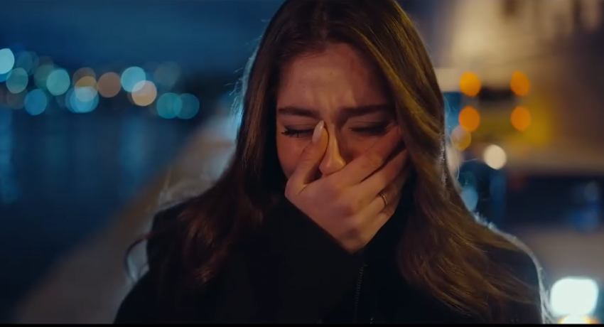 Cemre Baysel’in Aşk Filmi’ndeki ağlama sahnesine yönetmenden övgü