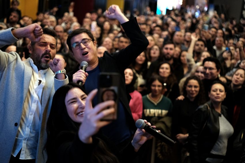 “Mutluyuz” filminin İzmir ve Bursa galası yapıldı