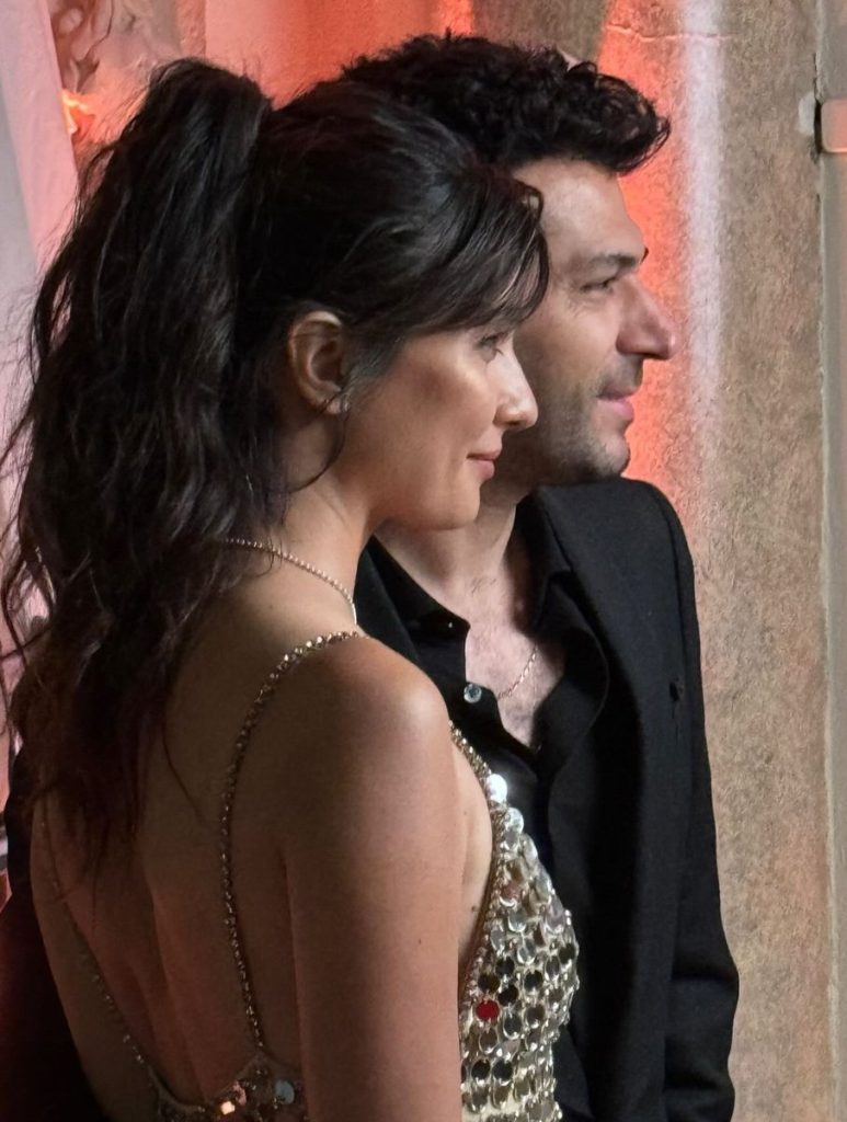 Murat Yıldırım ve Tuba Büyüküstün Cannes’teki Vanity Fair partisinde