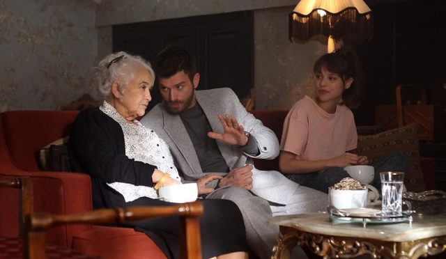Aile’de Kıvanç Tatlıtuğ’un babaannesi, Deha’da Aras Bulut’un babaannesi oldu