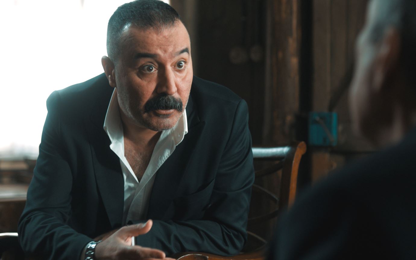 Mustafa Üstündağ “Holding” dizisinde… Mahir Koloğlu geliyor