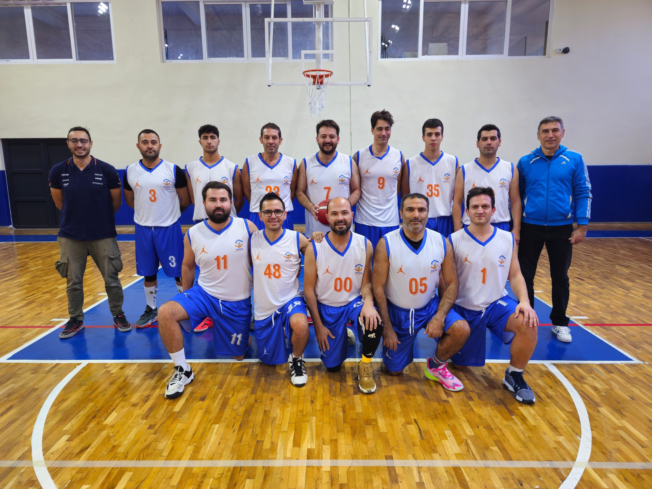 Sarp Levendoğlu Datçaspor Basket Takımı’yla maça çıktı