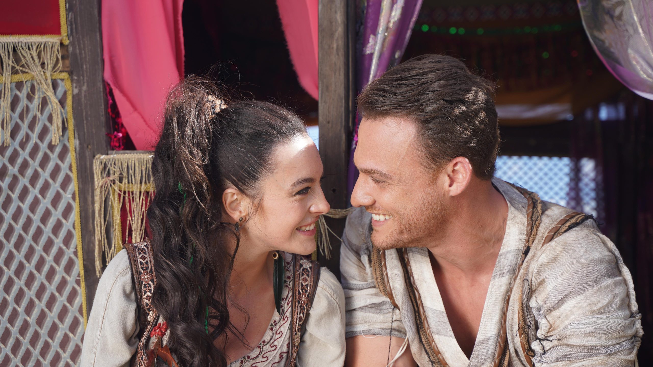 Kerem Bürsin ve Melis Sezen’li Şımarık dünya sinemalarında