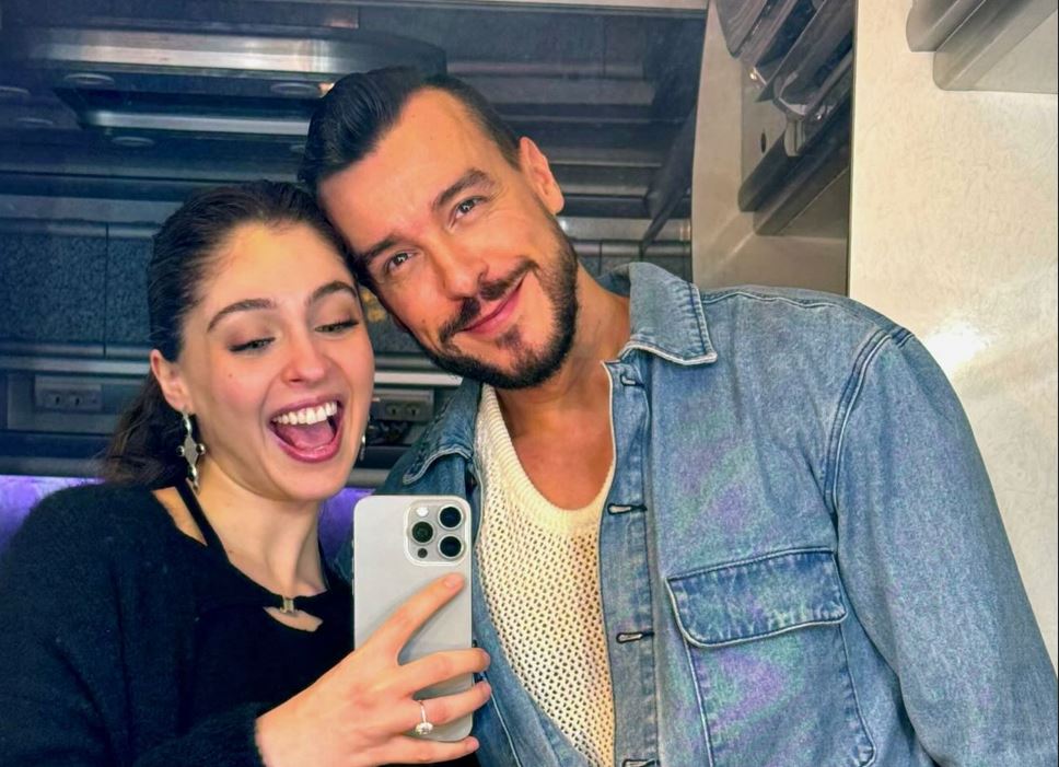 Cem Adrian Leyla dizi setine gitmesi heyecan yarattı