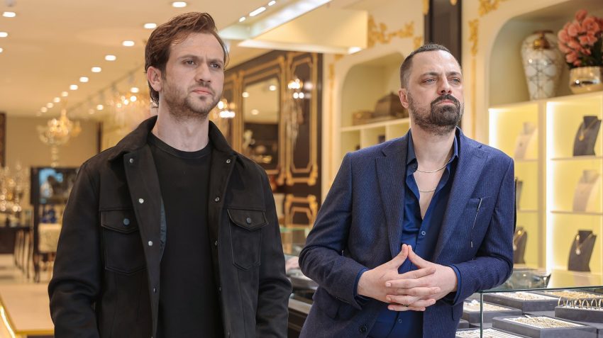 Aras Bulut İynemli’nin Deha’nın setinde ayağı kırıldı