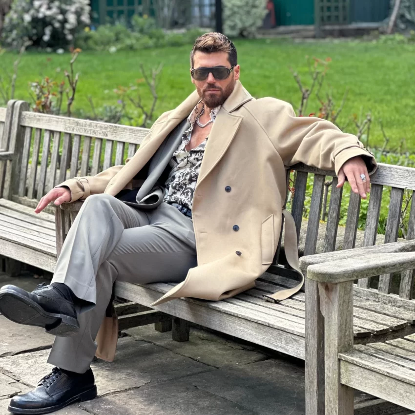 11 milyonluk hesabını silen Can Yaman instagrama geri döndü
