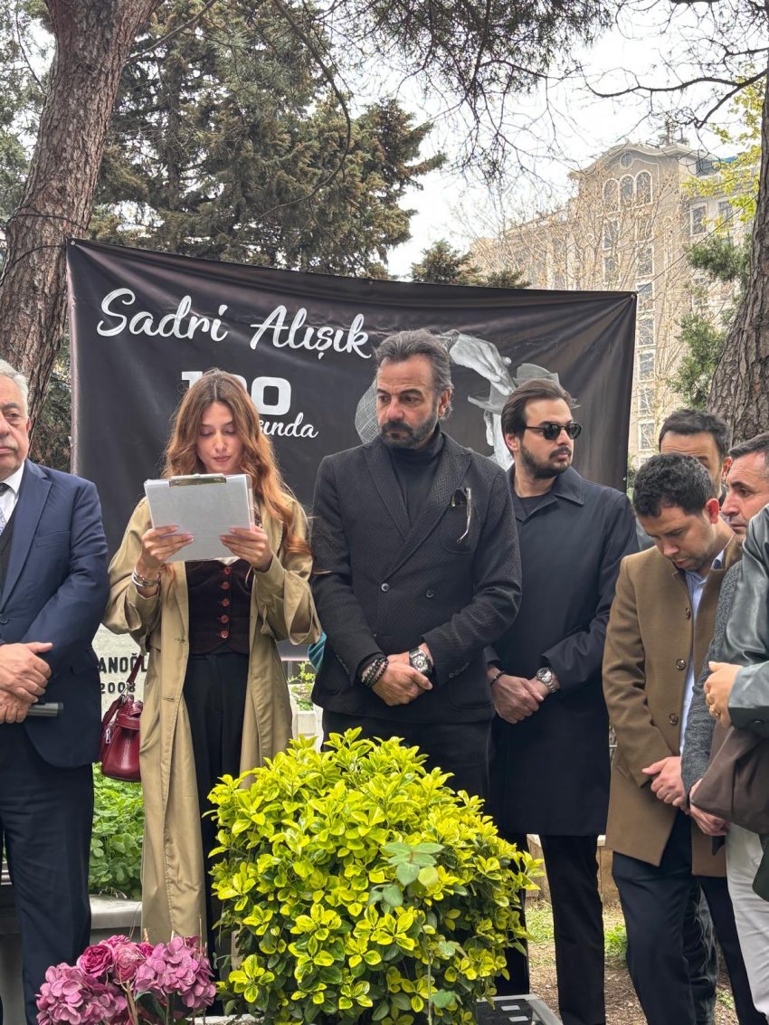 Sadri Alışık 100. doğum gününde mezarı başında anıldı