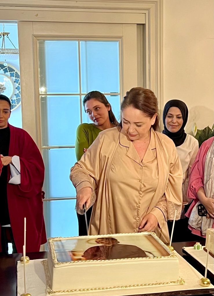 Kızılcık Şerbeti’nin Pembe’sine veda pastası