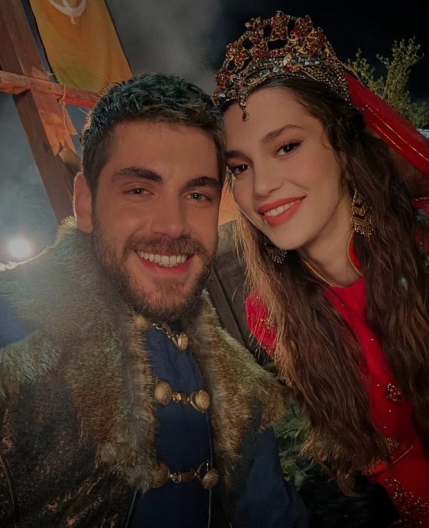“Kuruluş Osman”da flaş gelişme, Emre Bey ile Ecem Sena Bayır çifti ekibe veda ediyor