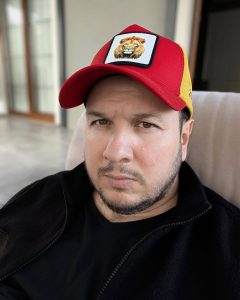 şahan gökbakar