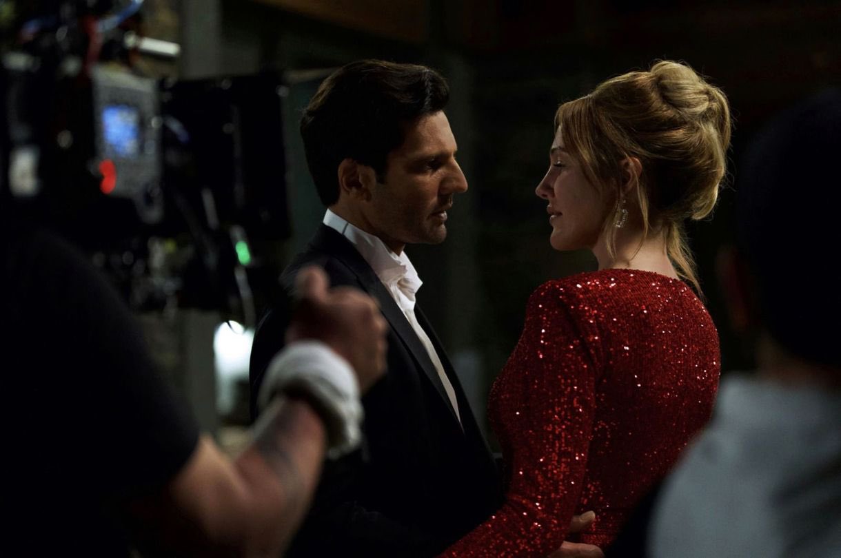 Kaan Urgancıoğlu ve Meryem Uzerli’nin ‘Antalya Gambit’ adlı mini dizi yayında