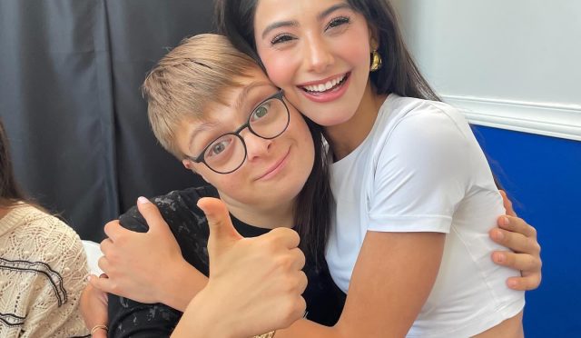 Helin Kandemir özel gereksinimli çocuklarla bir araya geldi