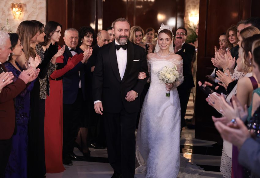 Nilperi Şahinkaya’nın Kral Kaybederse’de hikayesi bitiyor