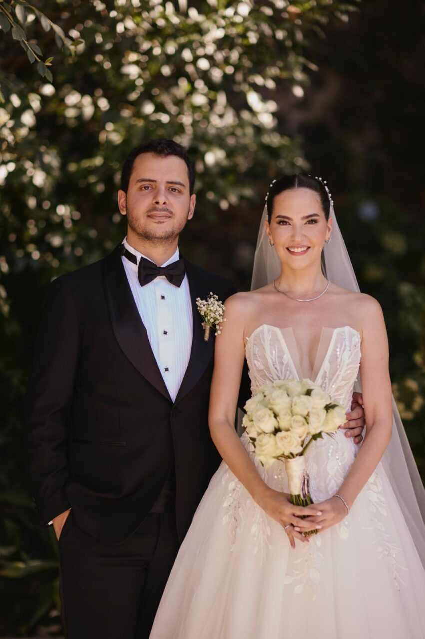 Ünlü oyuncu Ezgi Şenler çocukluk aşkı Ömer Gürgen evlendi