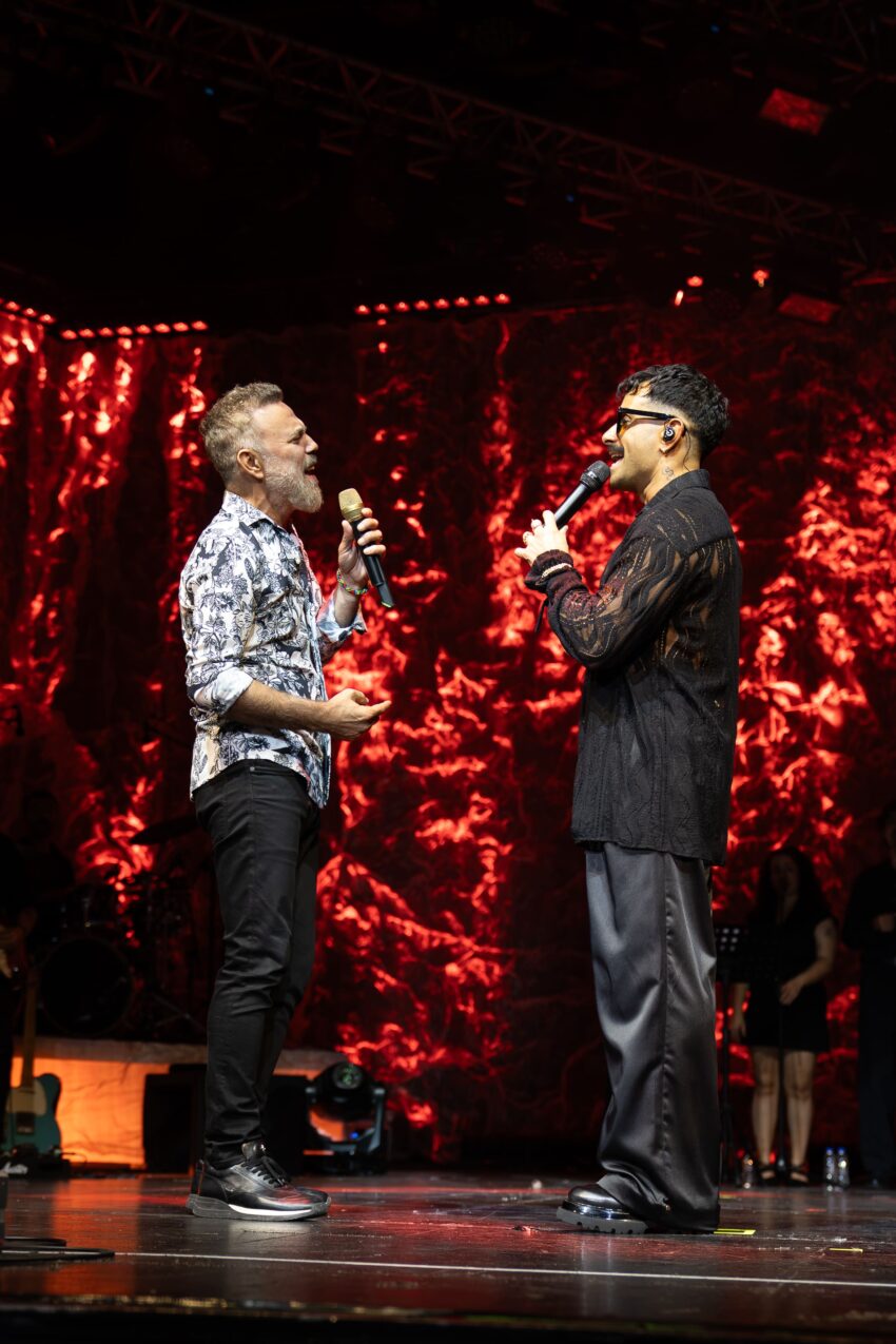 Gökhan Türkmen’in Harbiye Açıkhava konserinde Ümit Sayın sürprizi