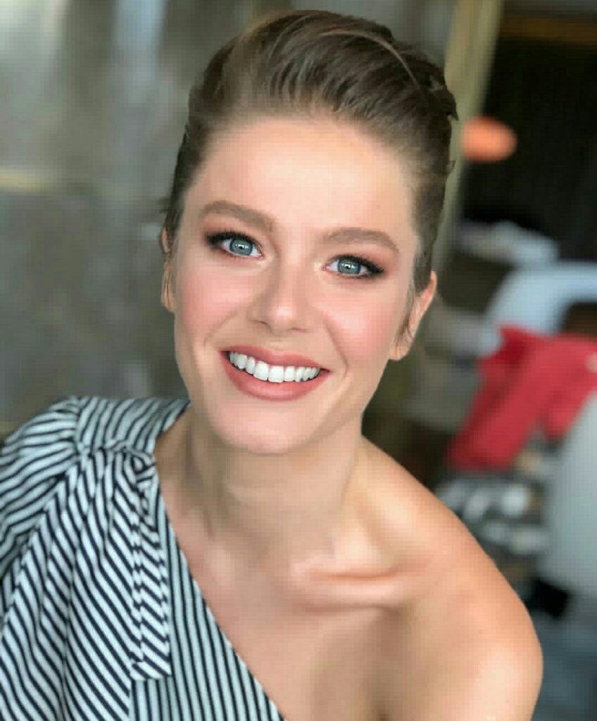 Burcu Biricik, Emin Alper’in yeni dizisi “İnsanlar”ın başrolü oldu