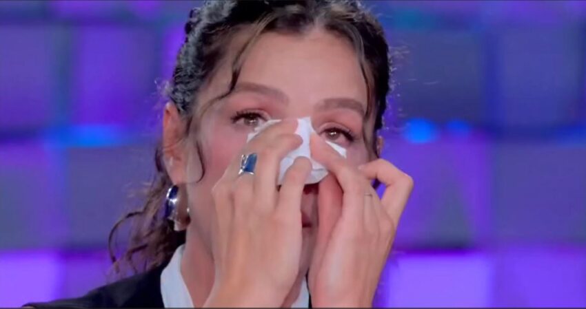 Özge Özprinçci’nin gözyaşları