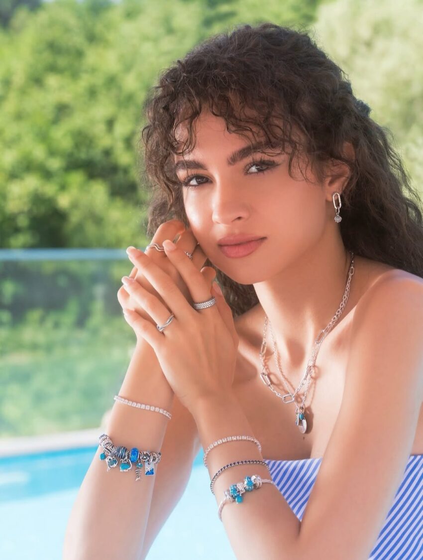 Su Burcu Yazgı Coşkun “Avlu”yla görüşüyor