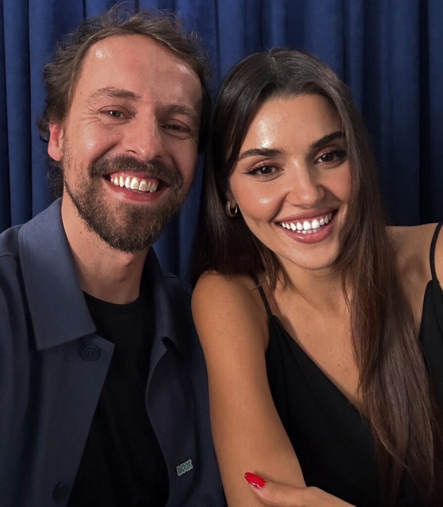 Hande Erçel ve Metin Akdülger’li “İki Dünya Bir Dilek” 25 Kasım’da önce dijitalde sonra sinemada