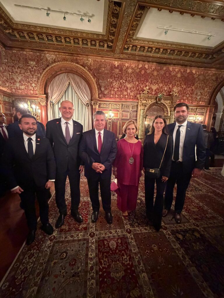 Ceyda Ateş Amerika’da Cumhuriyet resepsiyonuna katıldı