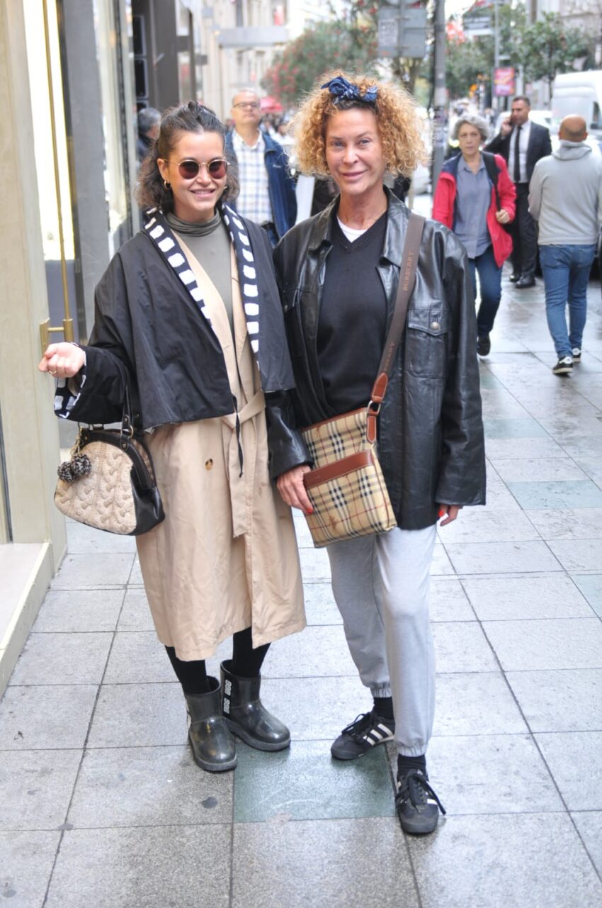 İpek Tenolcay kızı Yağmur’la görüntülendi