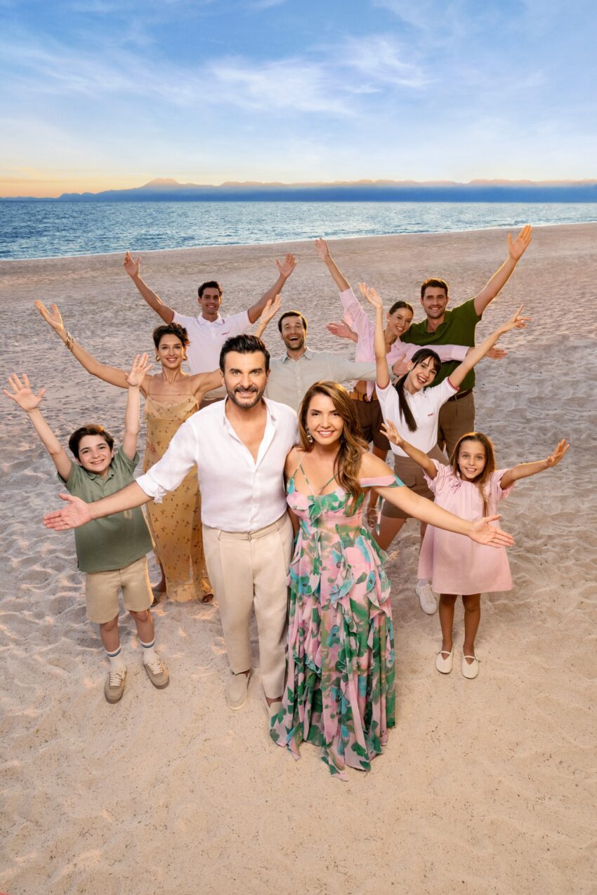 Gökhan Tepe ailesiyle ilk kez reklam yüzü oldu