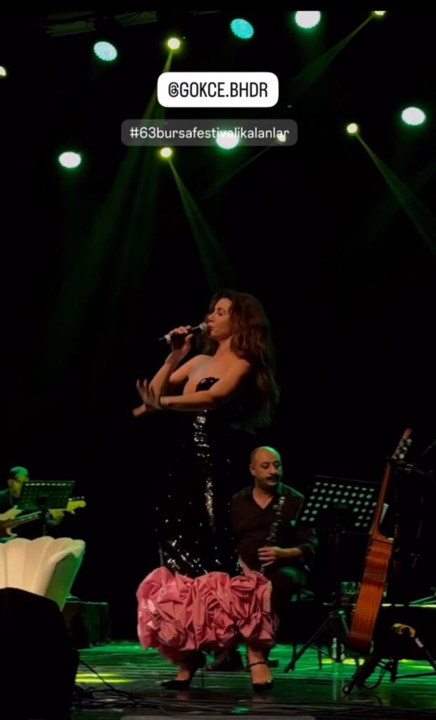 Kral Kaybederse’ye veda eden Gökçe Bahadır’dan anlamlı konser