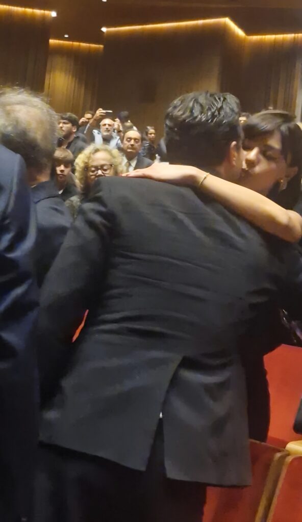 Uykucu’nun galasında Çağatay Ulusoy ve Aslıhan Malbora’dan aşk dolu kareler