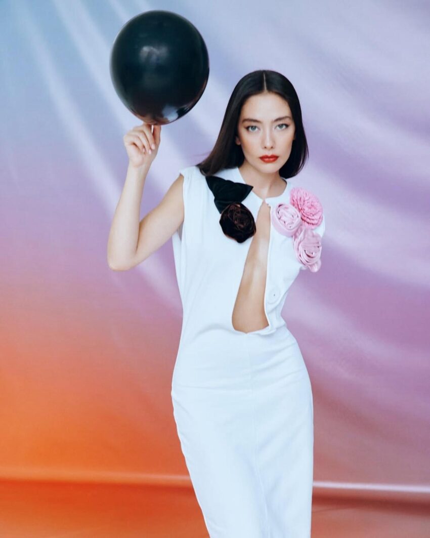 Neslihan Atagül’den rekor anlaşma