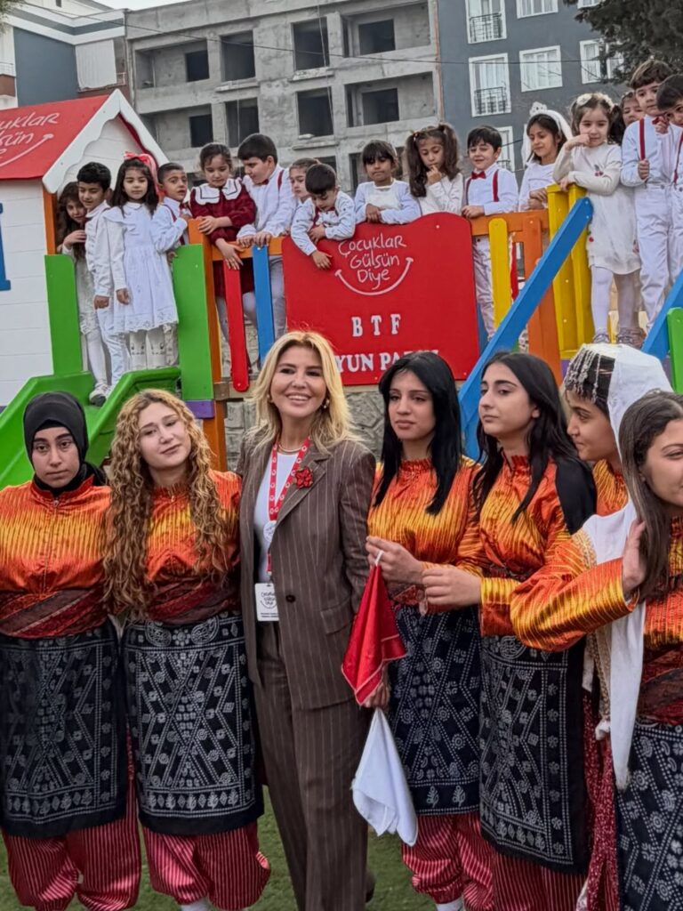 Gülben Ergen’den Mustafa Destici’ye: Ben kin tutmuyorum, avukat tutuyorum