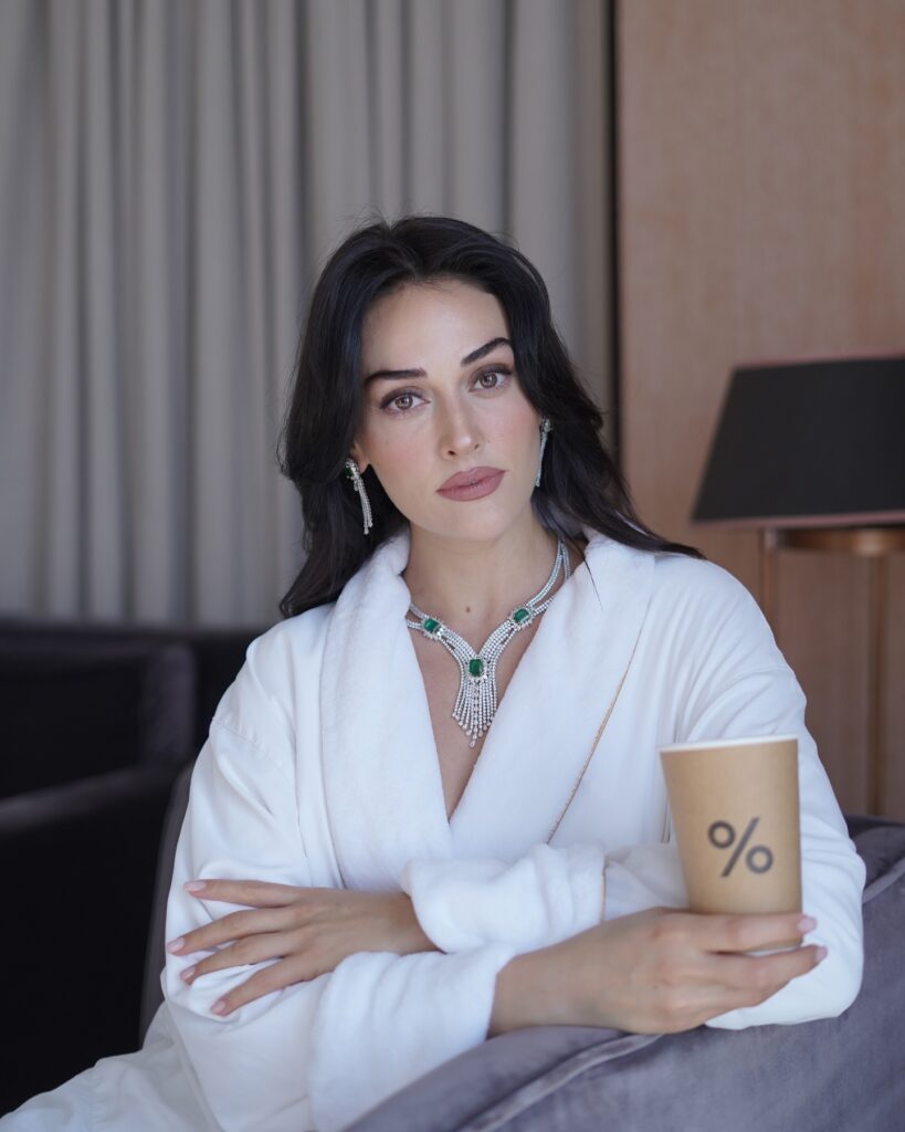 Esra Bilgiç’ten peş peşe 3. reklam anlaşması