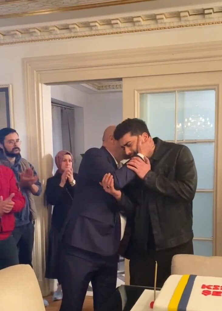 Doğukan Güngör’e Kızılcık Şerbeti setinde veda töreni