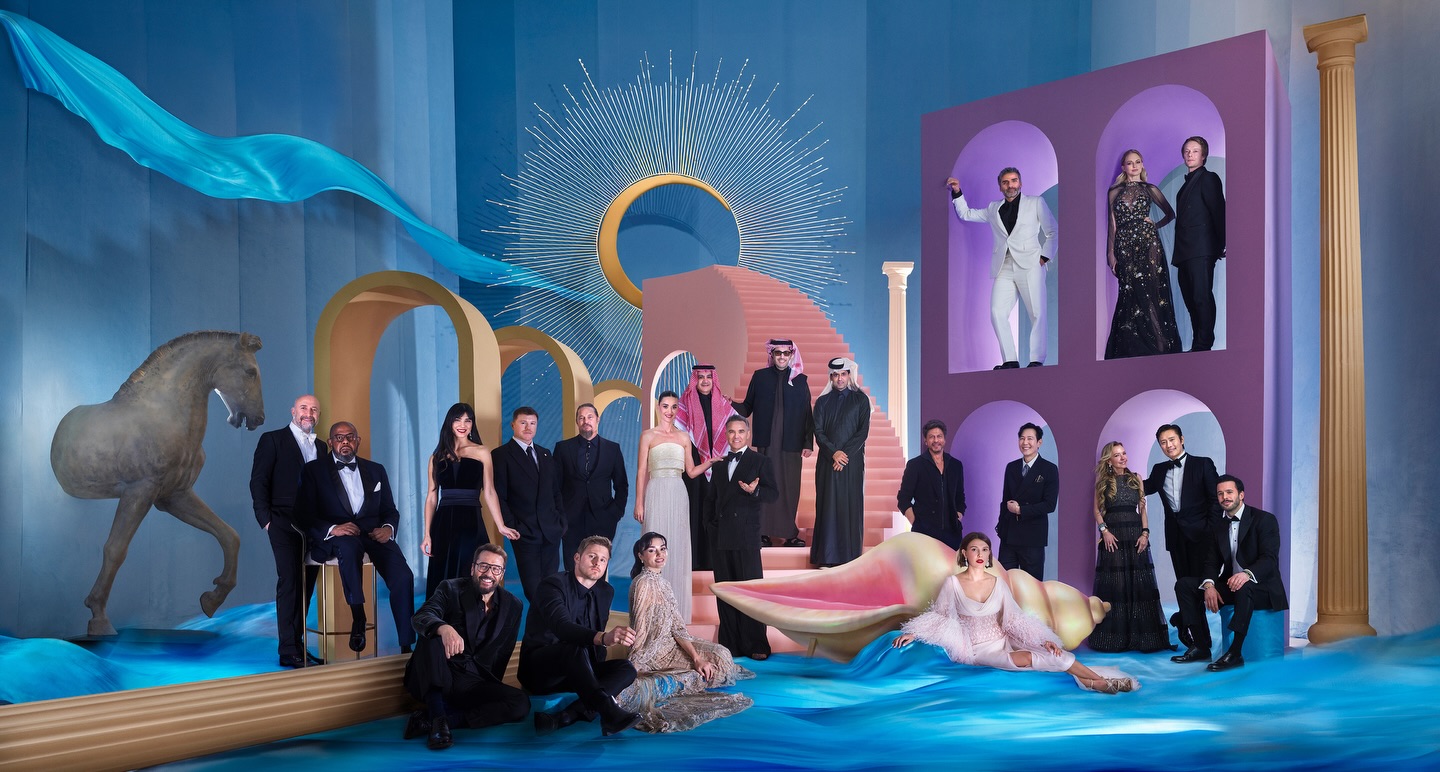 Halit Ergenç, Tuba Büyüküstün, Hande Erçel ve Barış Arduç Joy Awards’ın hatıra pozunda