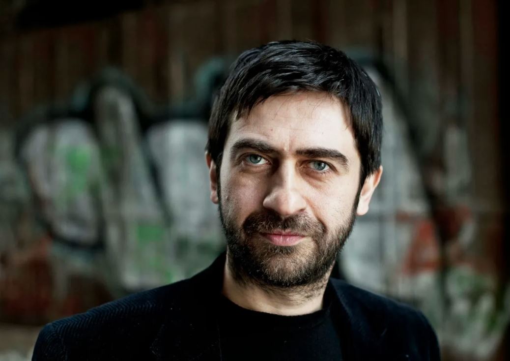 Ödüllü yönetmen Emin Alper’den yeni dizi “İnsanlar” geliyor