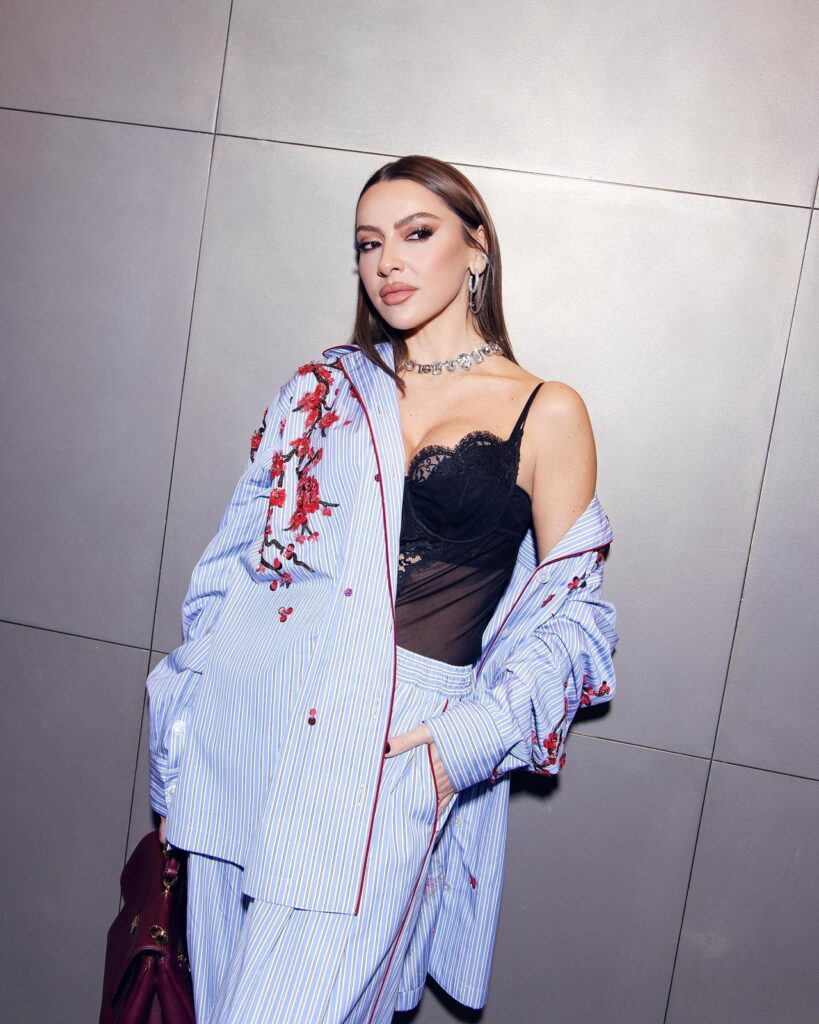 Milano Moda Haftası’na katılan Hadise’ye sevgi seli