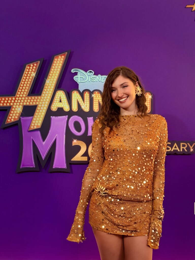 İlayda Akdoğan Los Angeles’ta Hannah Montana’nın 20. Yıl partisinde