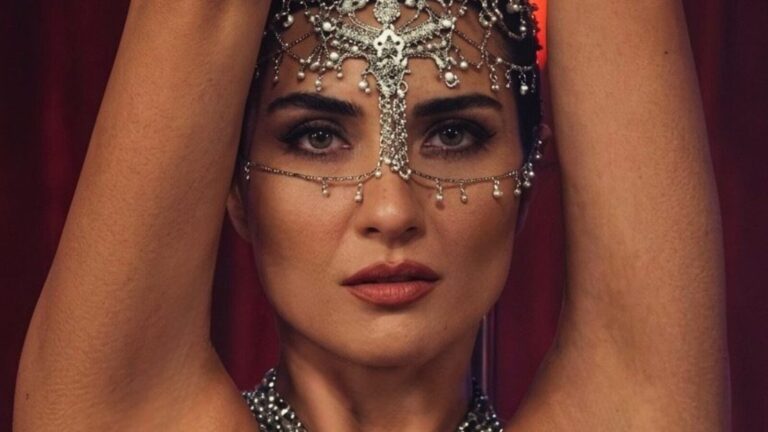 Beren Saat’in şarkısını beğenen Tuba Büyüküstün: Aramızda hiçbir zaman rekabet yoktu, öyle gösterildi