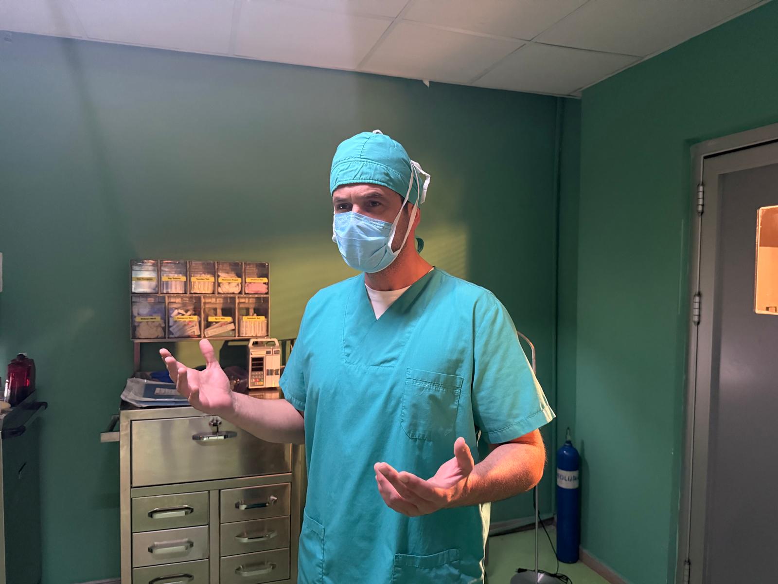 кадр из сериала "Доктор в другой жизни"